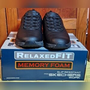 SKECHERS Black Slip Resistant Shoes